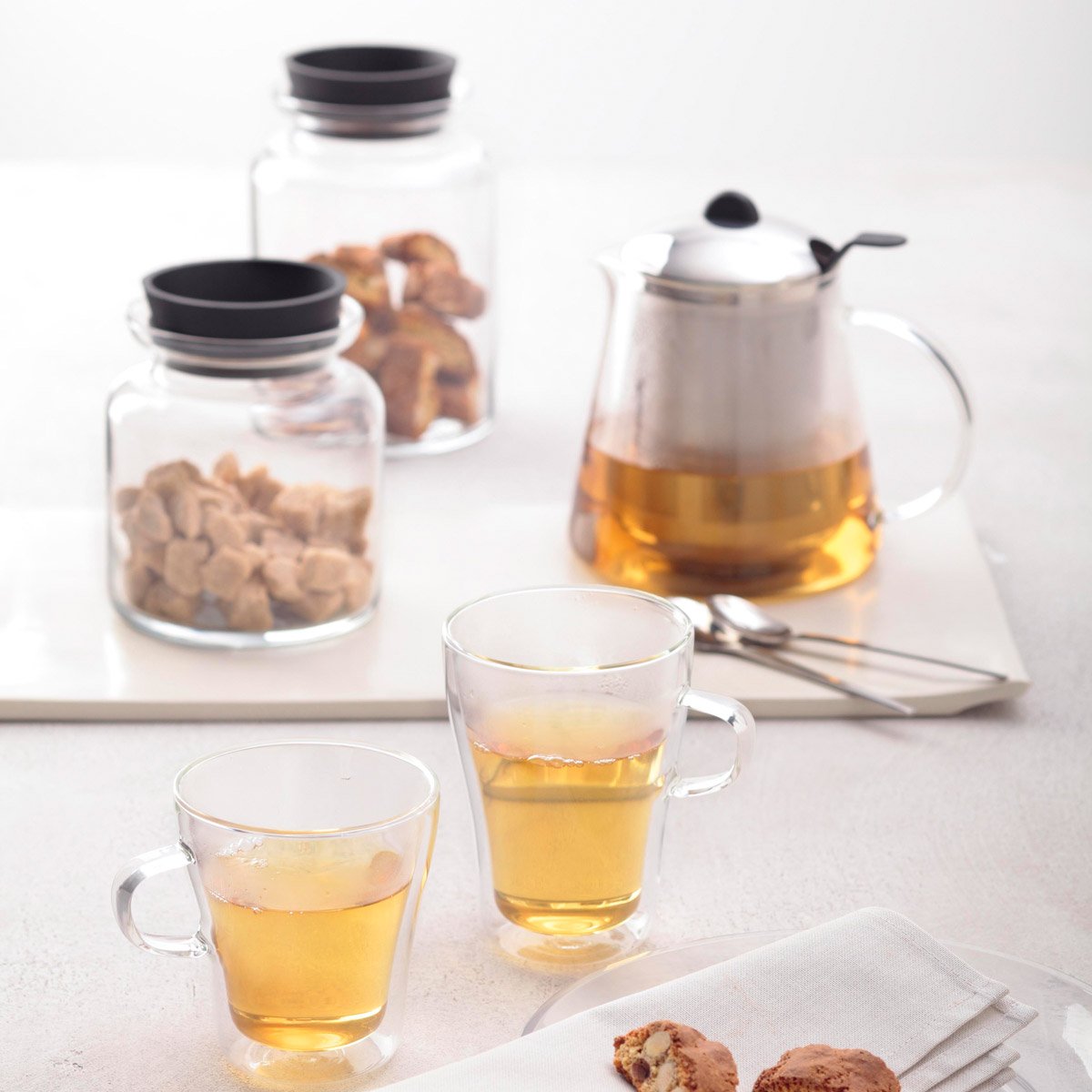 leonardo-tisana-teapot-in-glass-with-integrated-strainer-1.6-litre